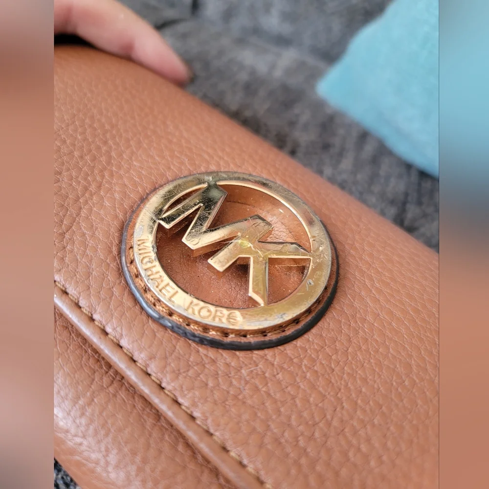 Michael Kors Fulton Leather Wallet - Picture 7 of 13